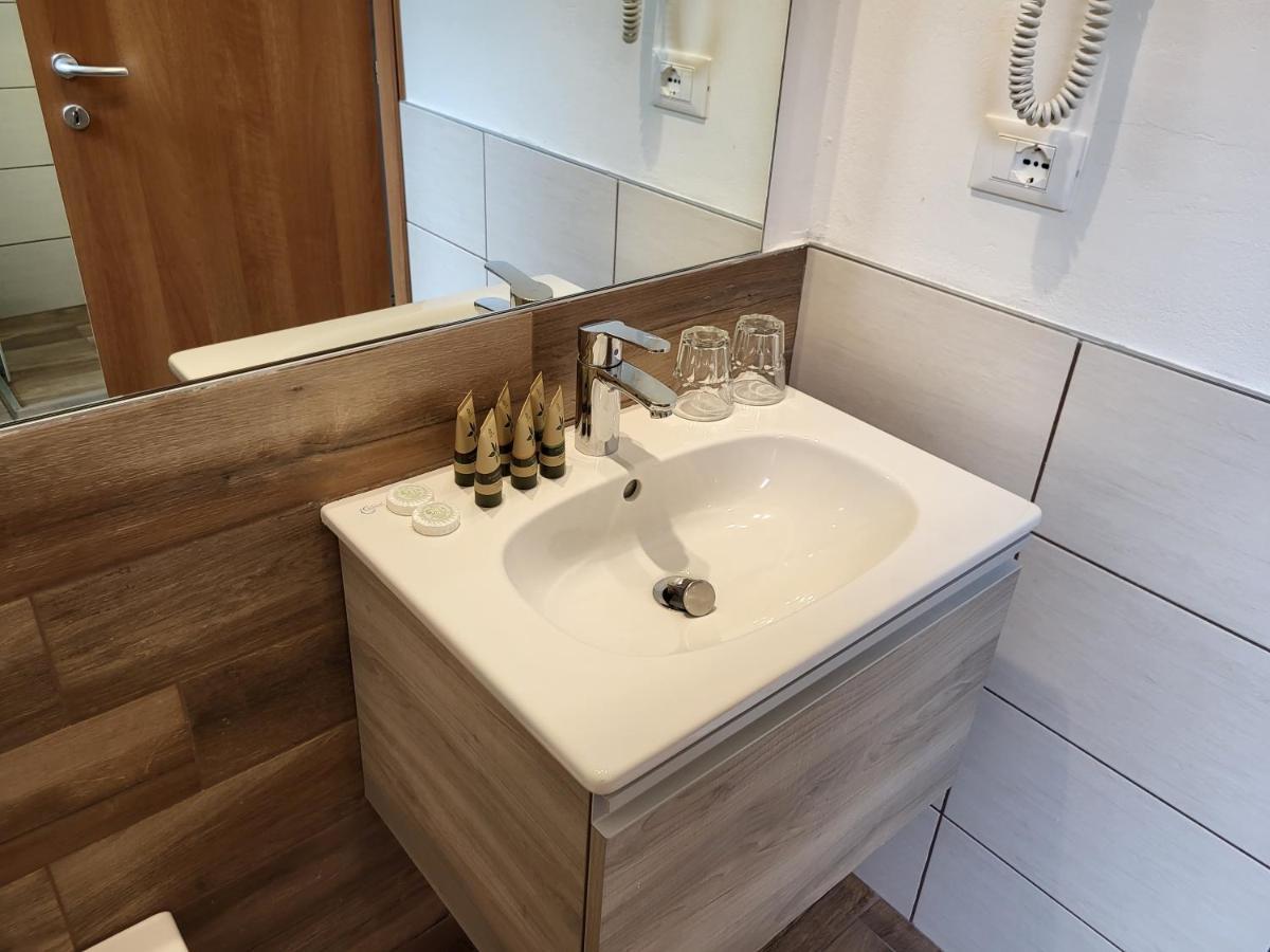 Hotel Garni Rosmari Brenzone sul Garda Exteriér fotografie